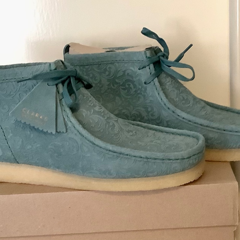 CLARKS ORIGINALS X END. COLLAB OXFORD FLOWERS WALLABEE BOOT UNISEX SIZE 42 Green